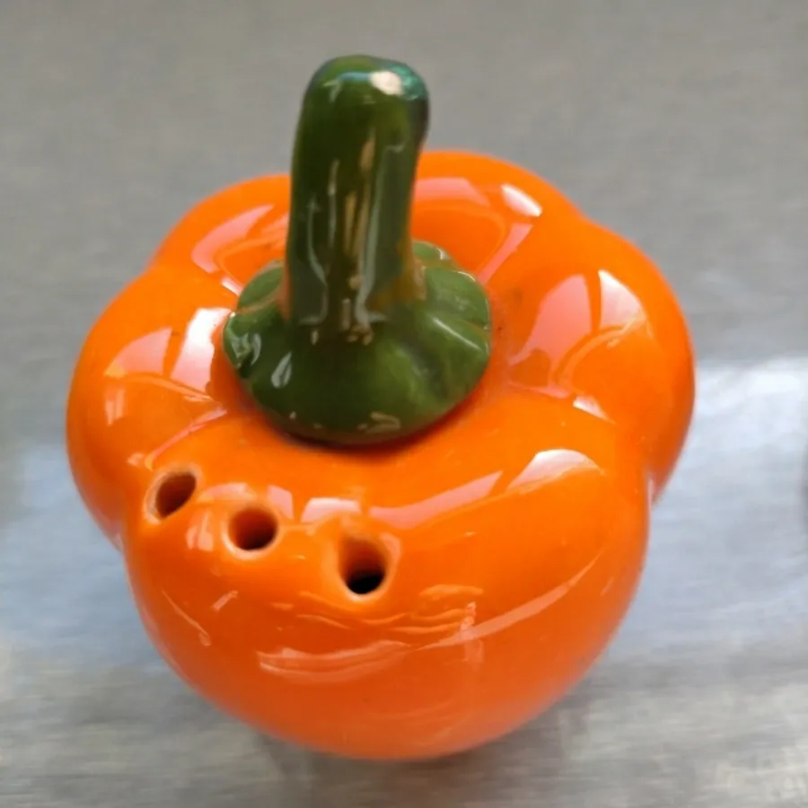 نمکدان فلفل دلمه