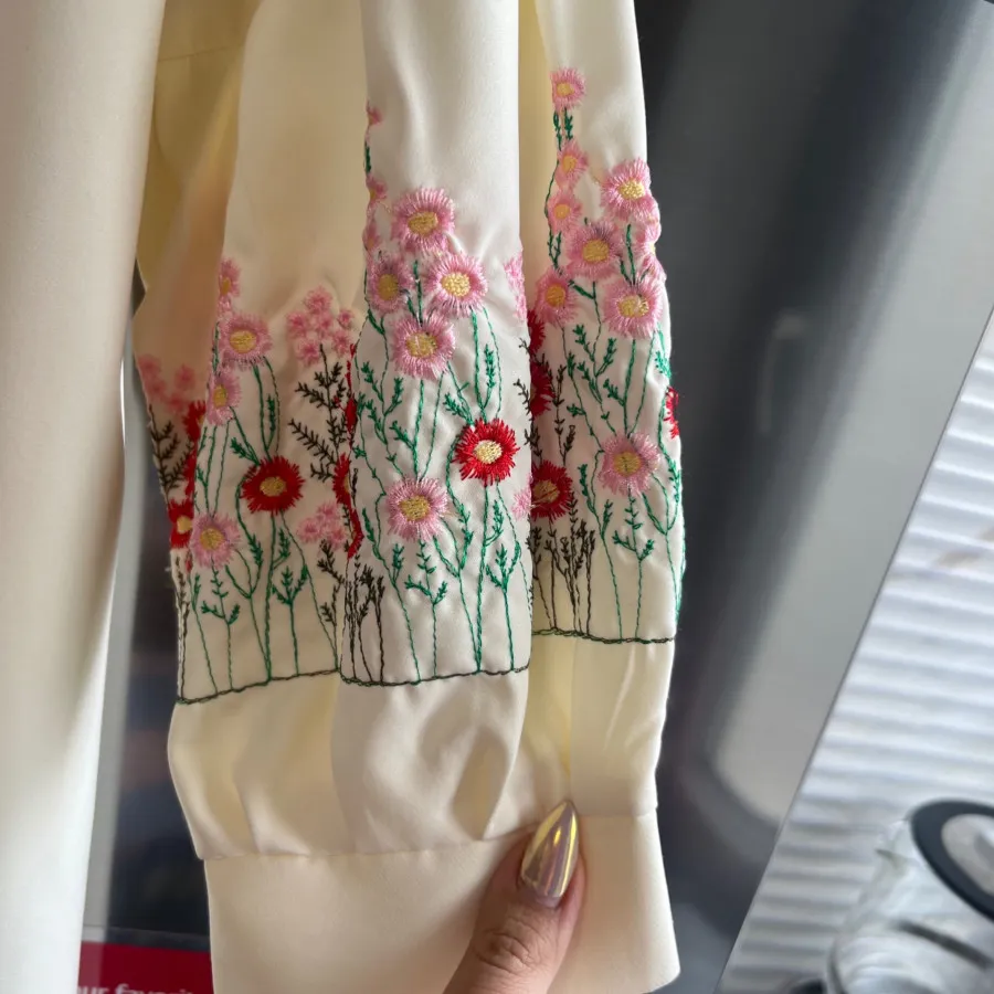 مانتو گلدوزی