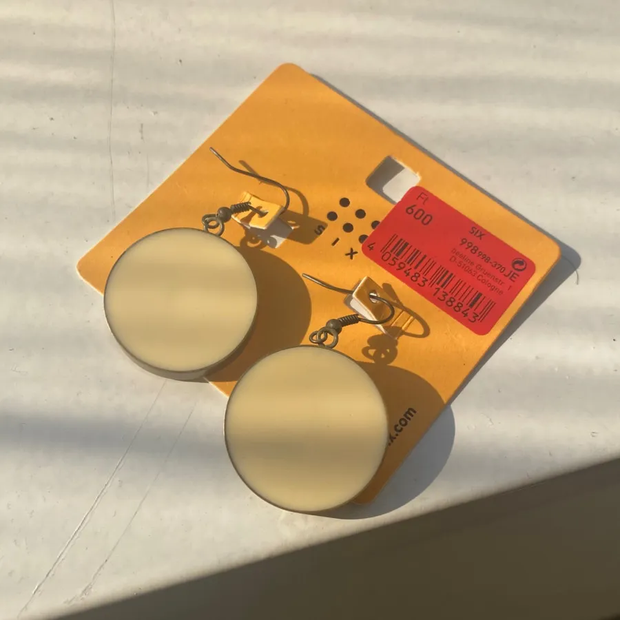 گوشواره دستساز