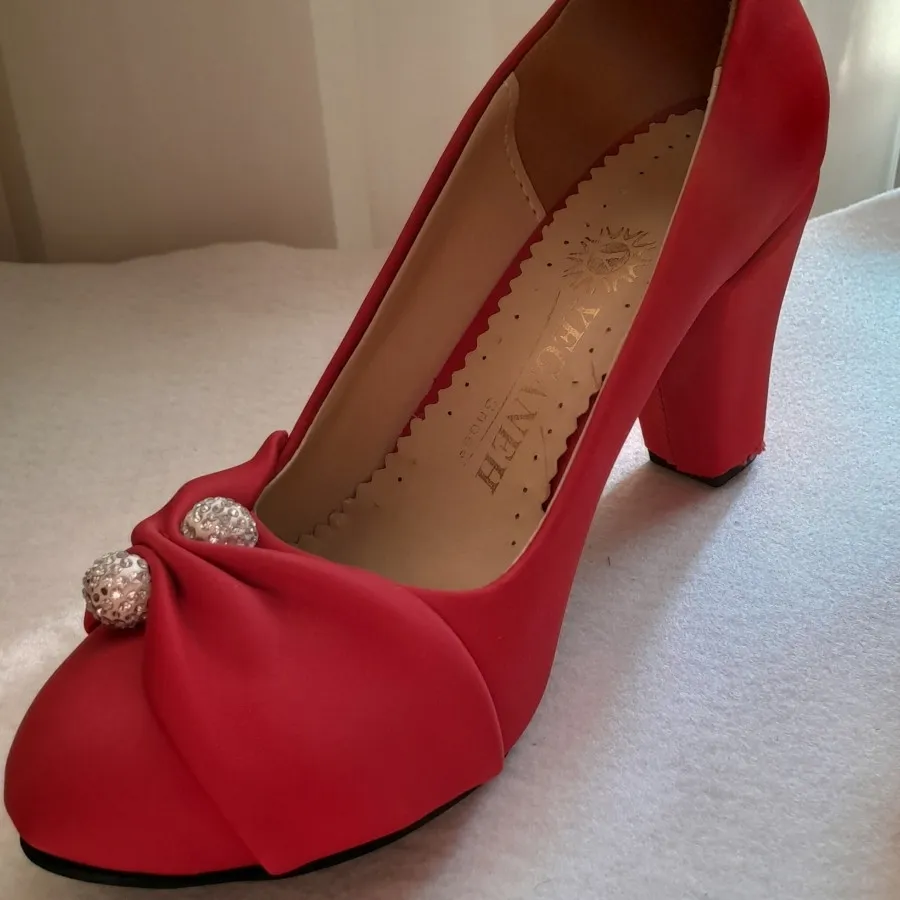 کفش مجلسی قرمز