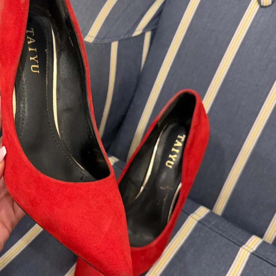 کفش پاشنه بلند جیر قرمز