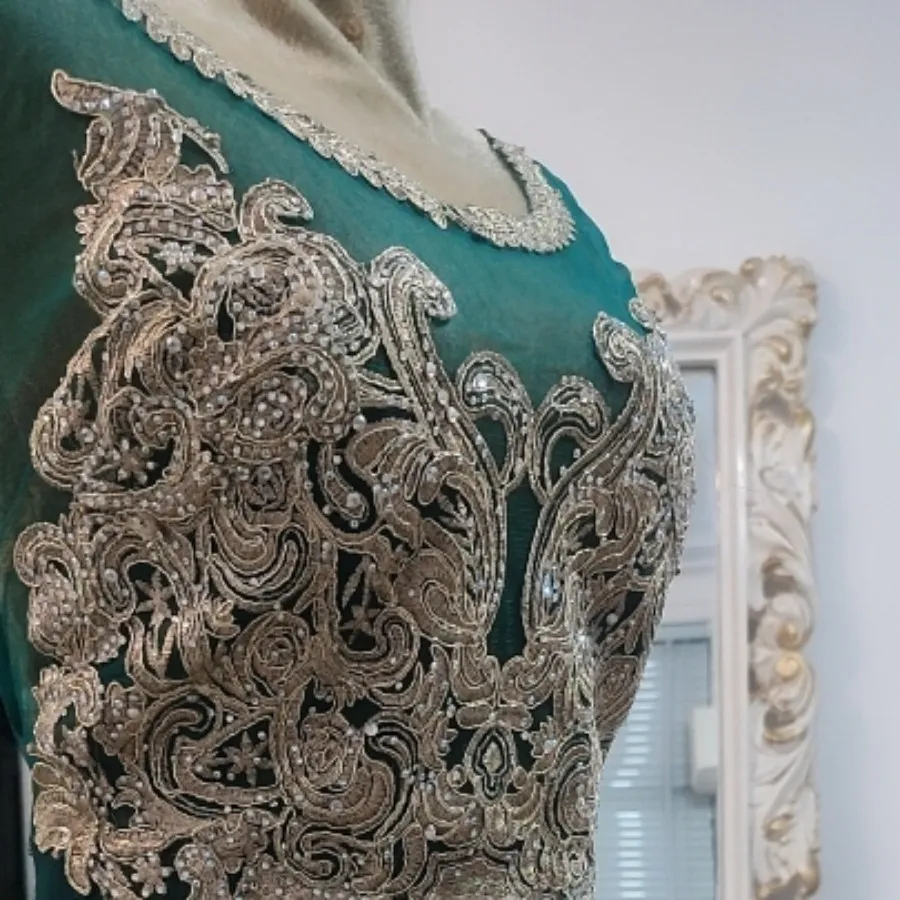 لباس مجلسی نگین دوز و ترک