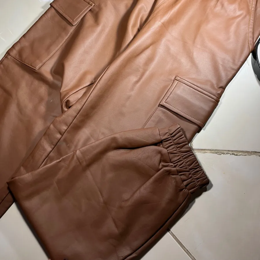 شلوار چرم کارگو‌