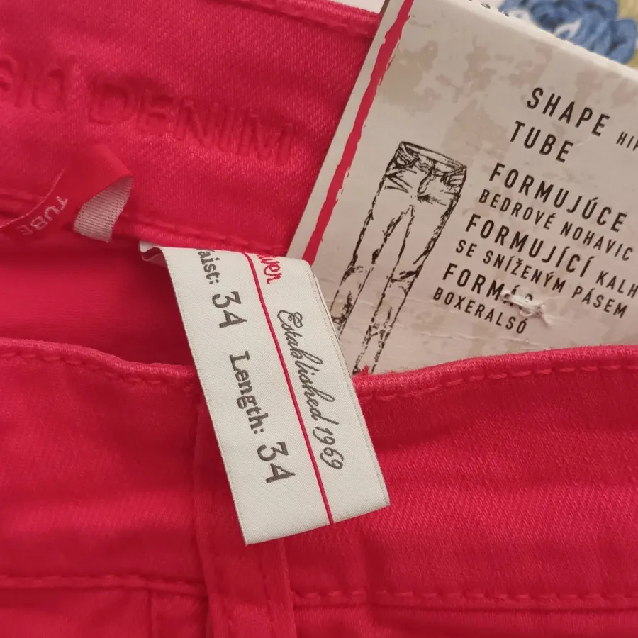 ست تاپ و شلوار جین