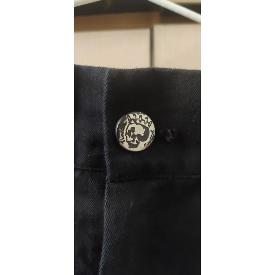 شلوار لوسیفر