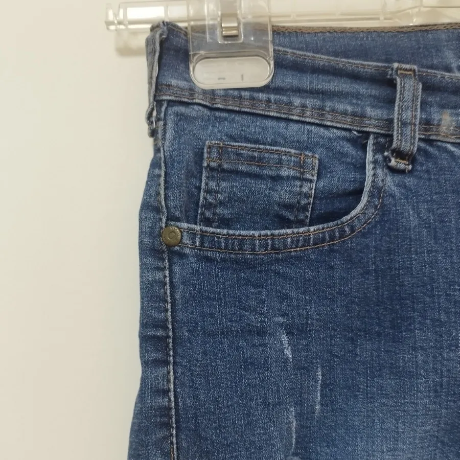 شلوار جین زاب دار