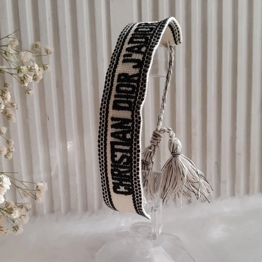 دستبند کریستین دیور