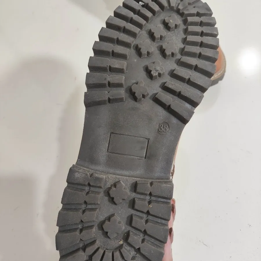 بوت وارداتی