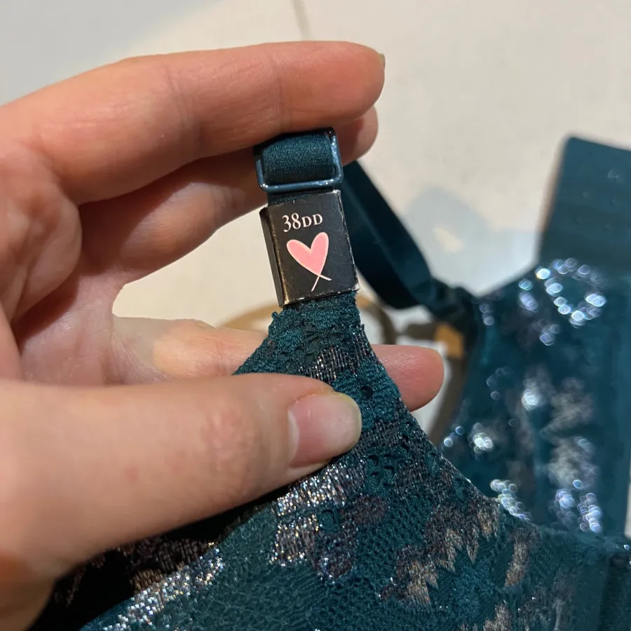 سوتین ویکتوریا سیکرت