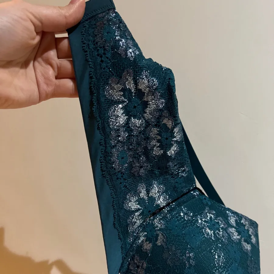 سوتین ویکتوریا سیکرت