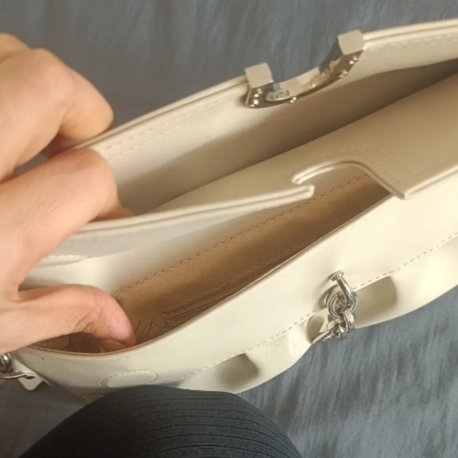 کیف بوفالو سفید