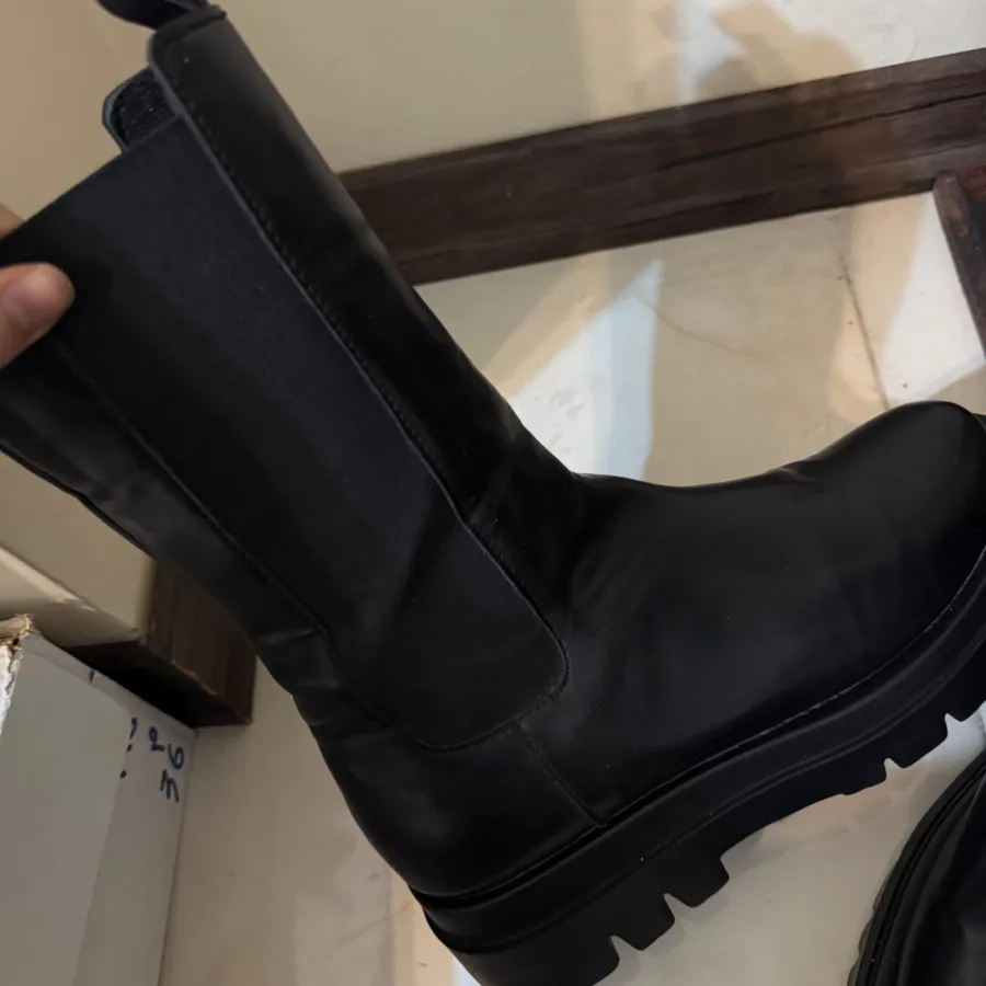 نیم بوت مشکی