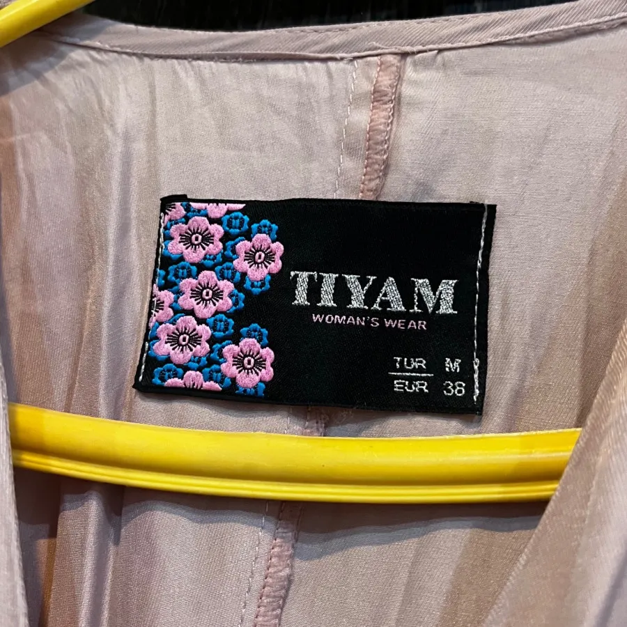 پیراهن و مانتو