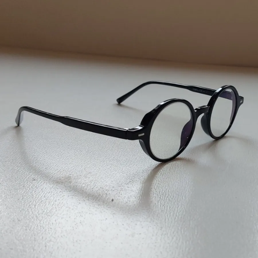 عینک طبی نزدیک بین 1/5