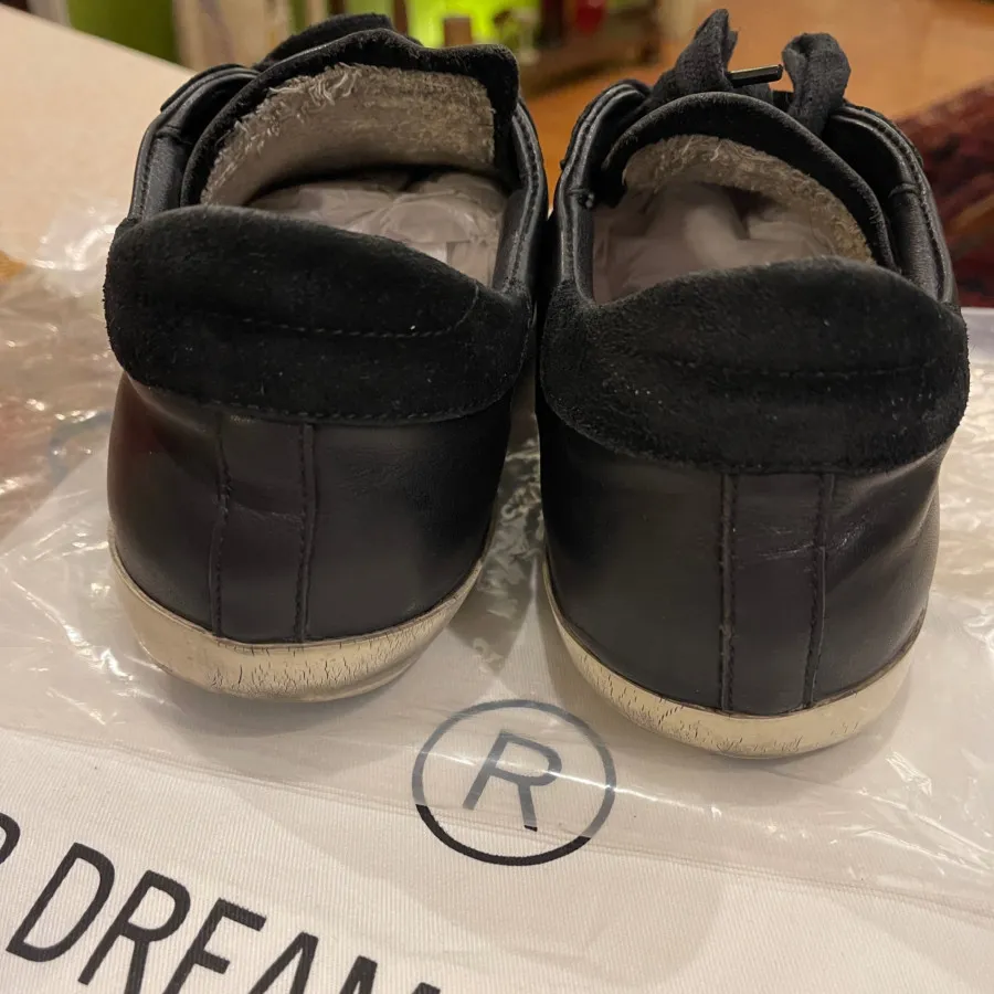 اسنیکرز زنانه