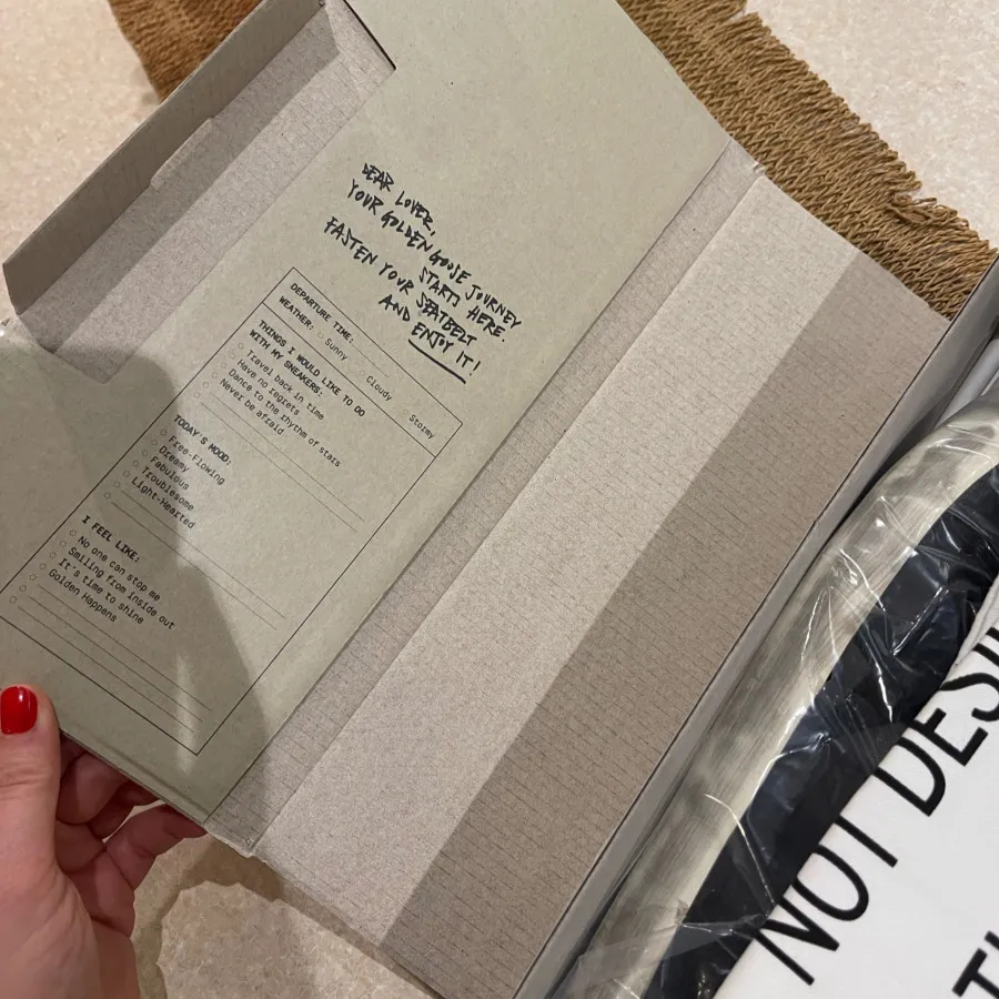 اسنیکرز زنانه