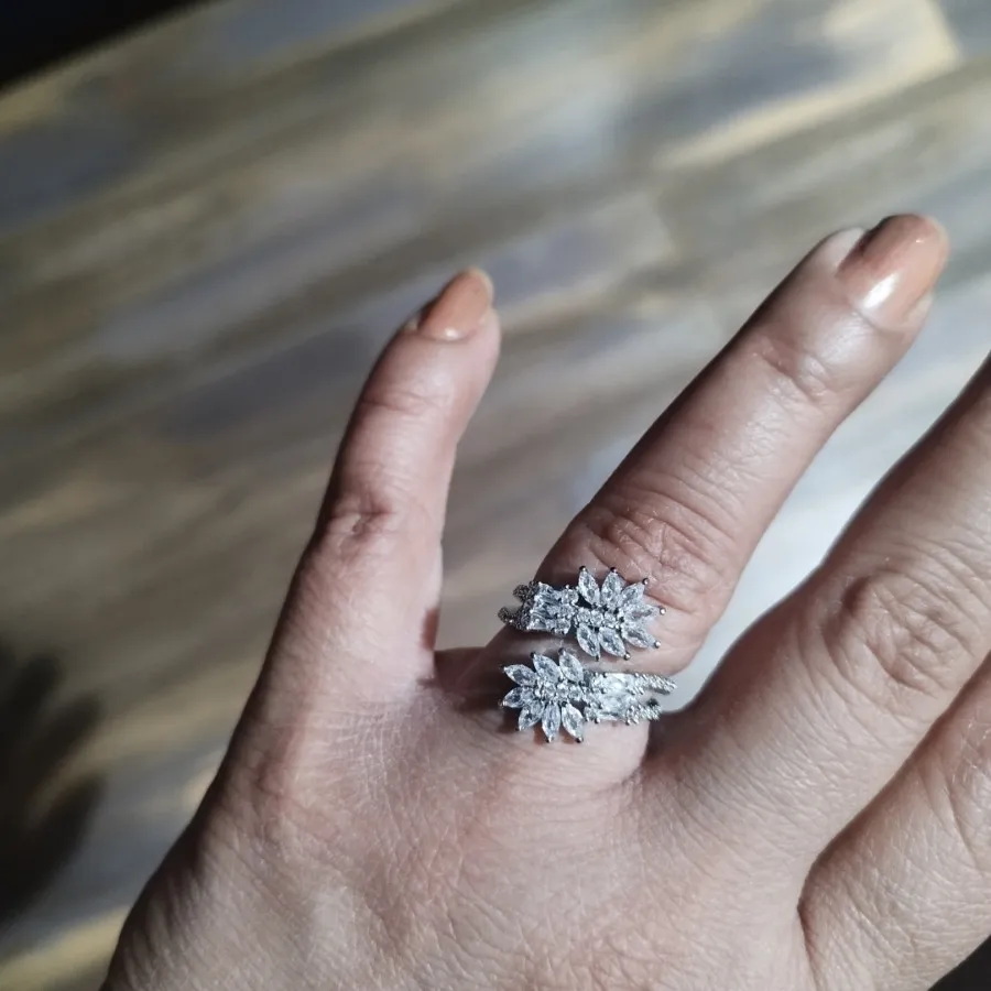 انگشتر طرح جواهر