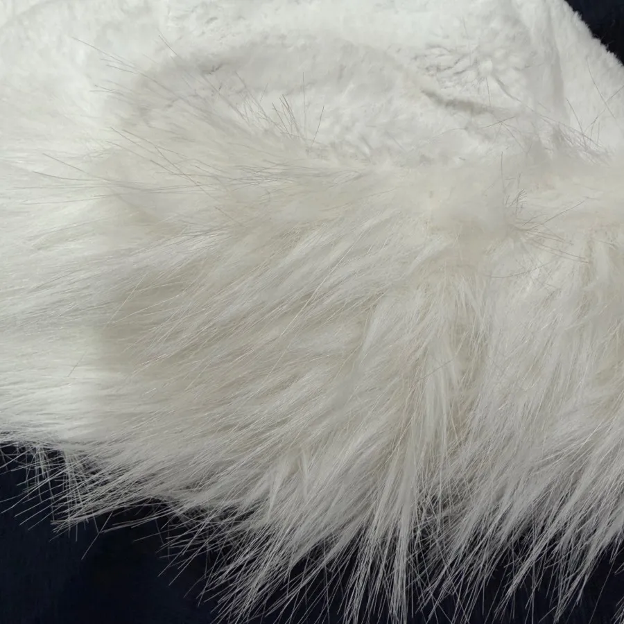 کلاه پشمی لبه خزدار سفید