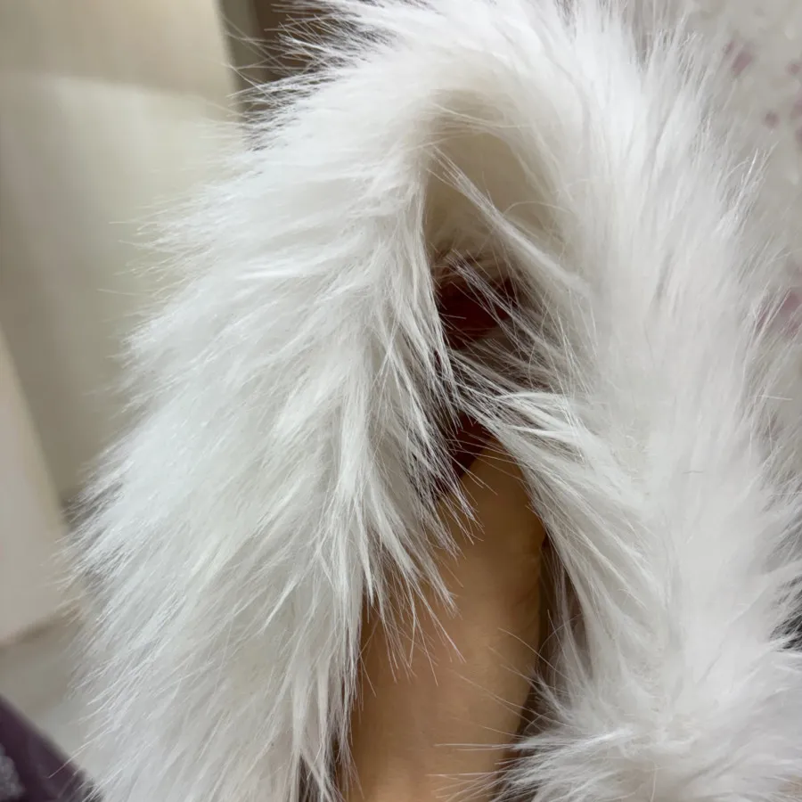 کلاه پشمی لبه خزدار سفید