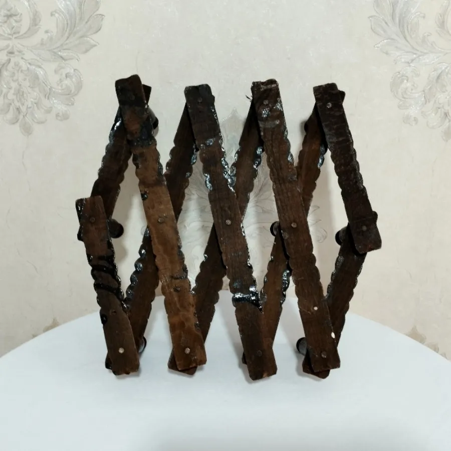 چوب لباسی قدیمی