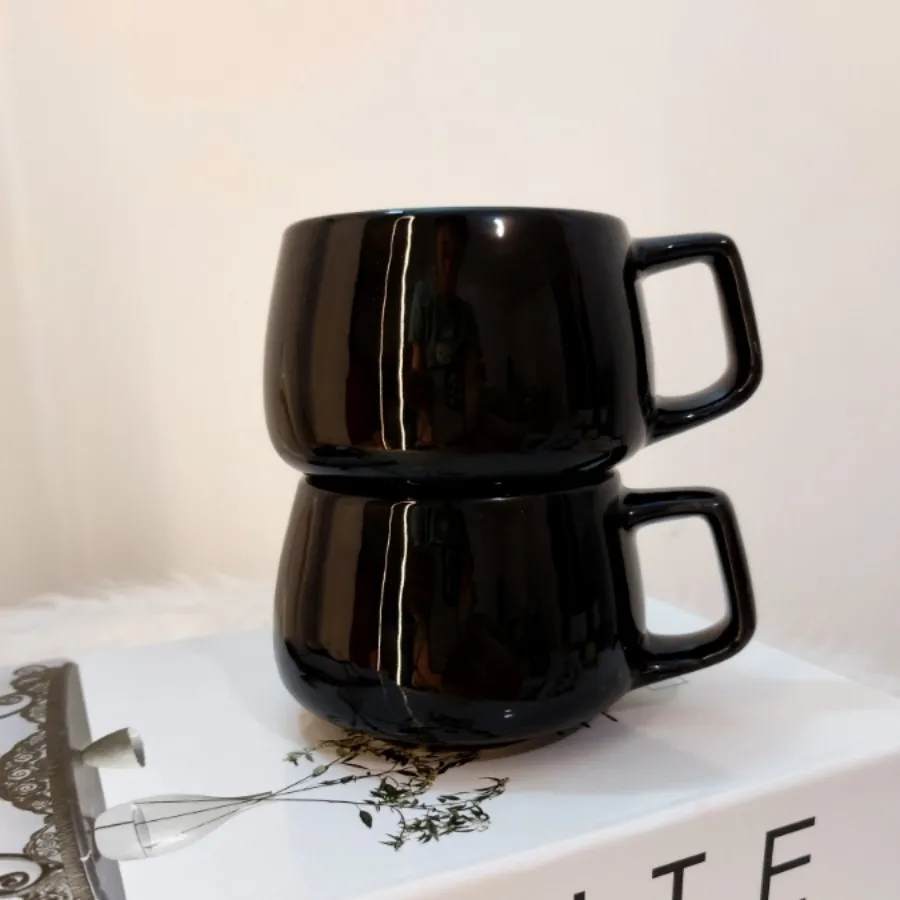 ماگ ساده مردانه مشکی سفید