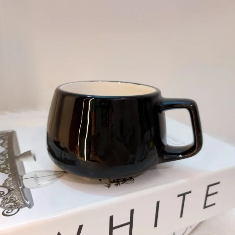 ماگ ساده مردانه مشکی سفید