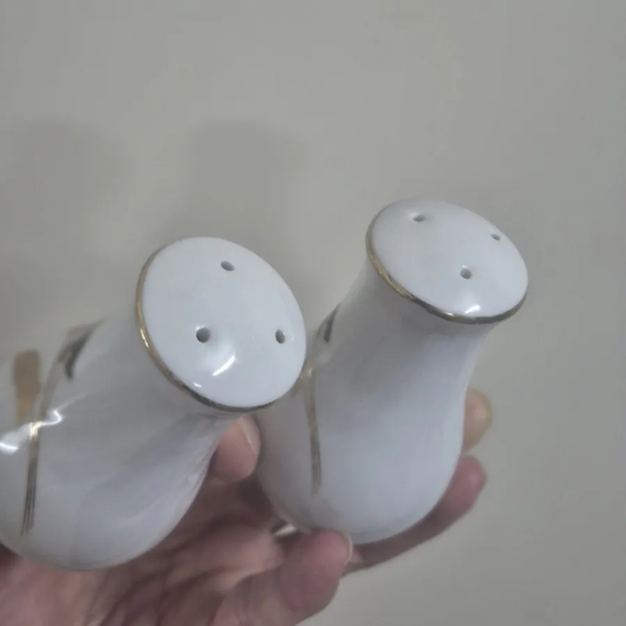 یه جفت نمکدان گل شیپوری