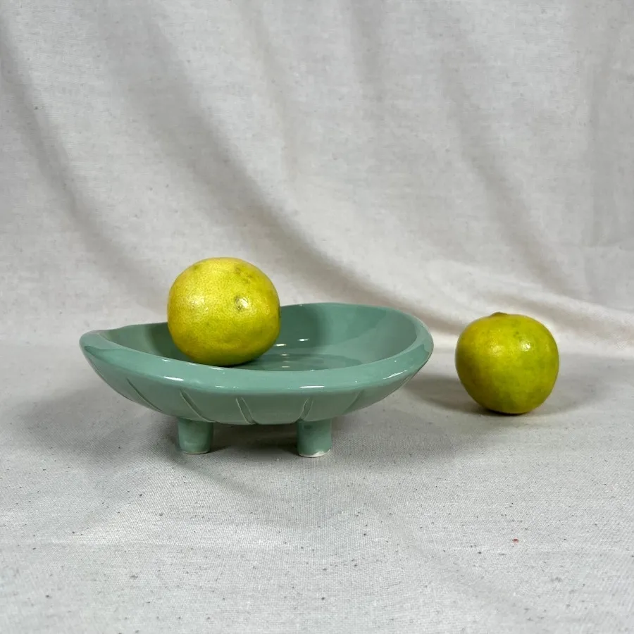 ظرف پایه دار سرامیکی