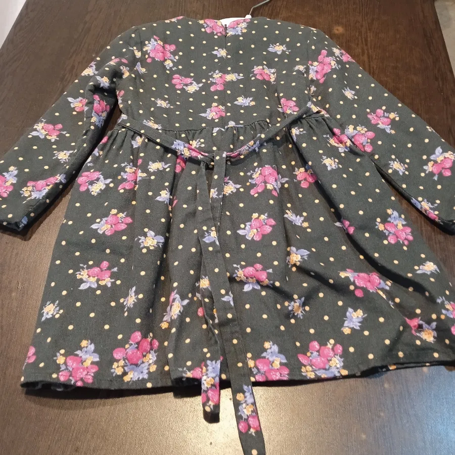 پیراهن دخترانه