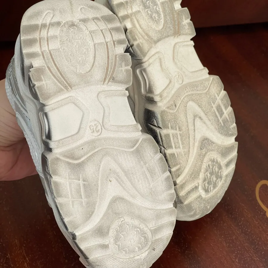 کتونی بچگانه