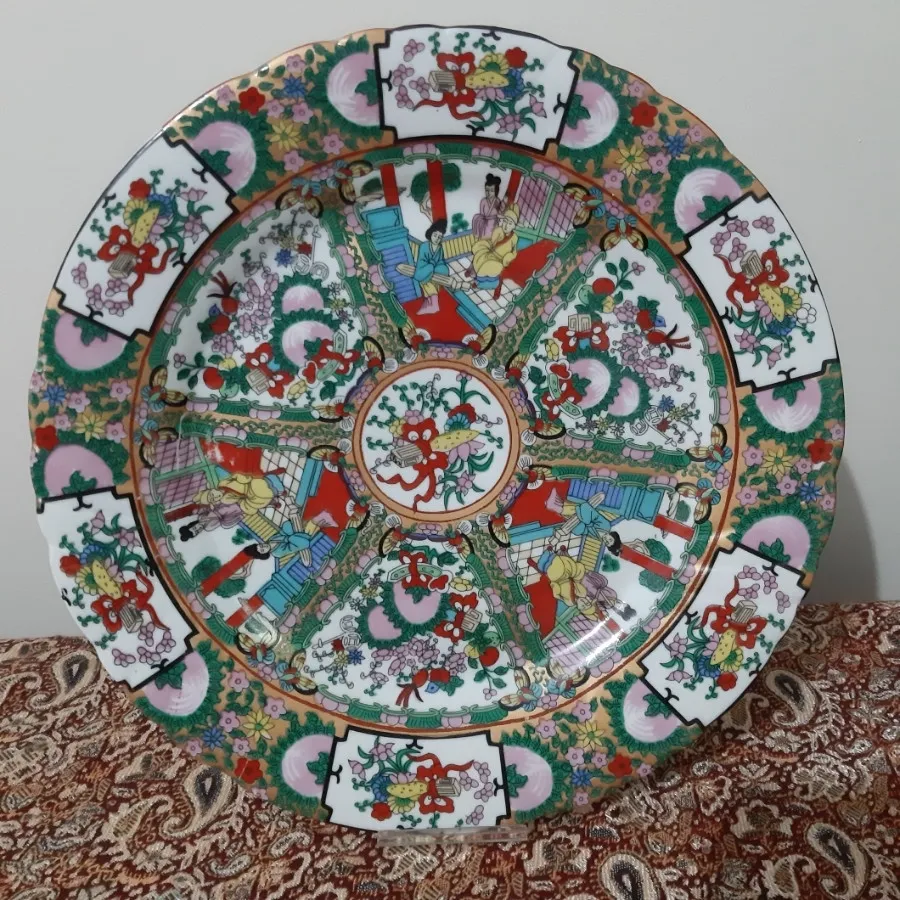 بشقاب چینی مرغی