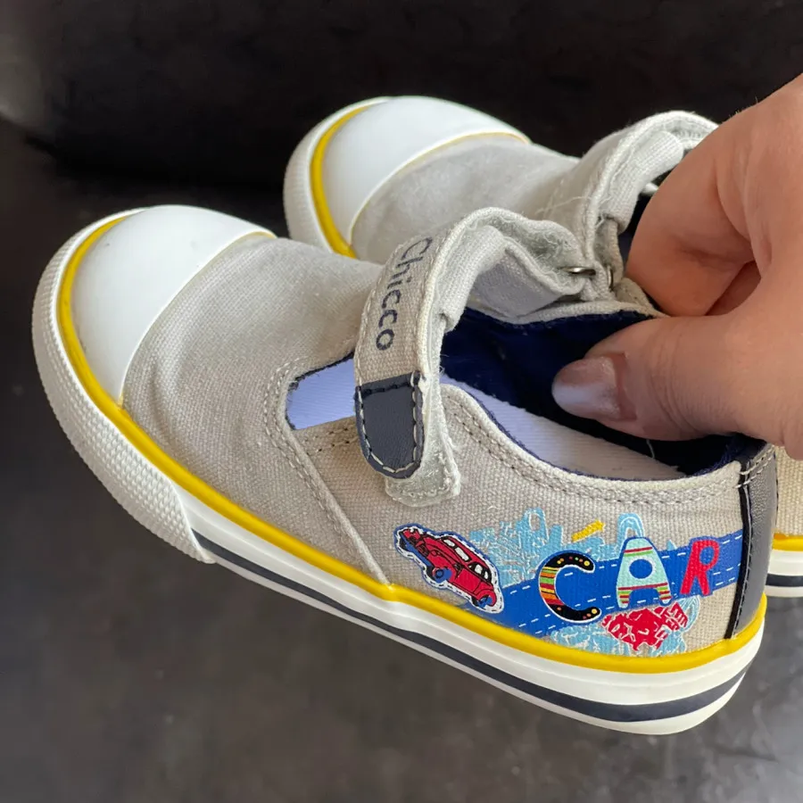 کفش بچگانه چیکو