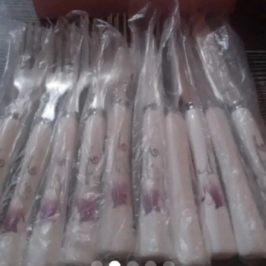 ‌آرد و چنگال میوه خوری نو