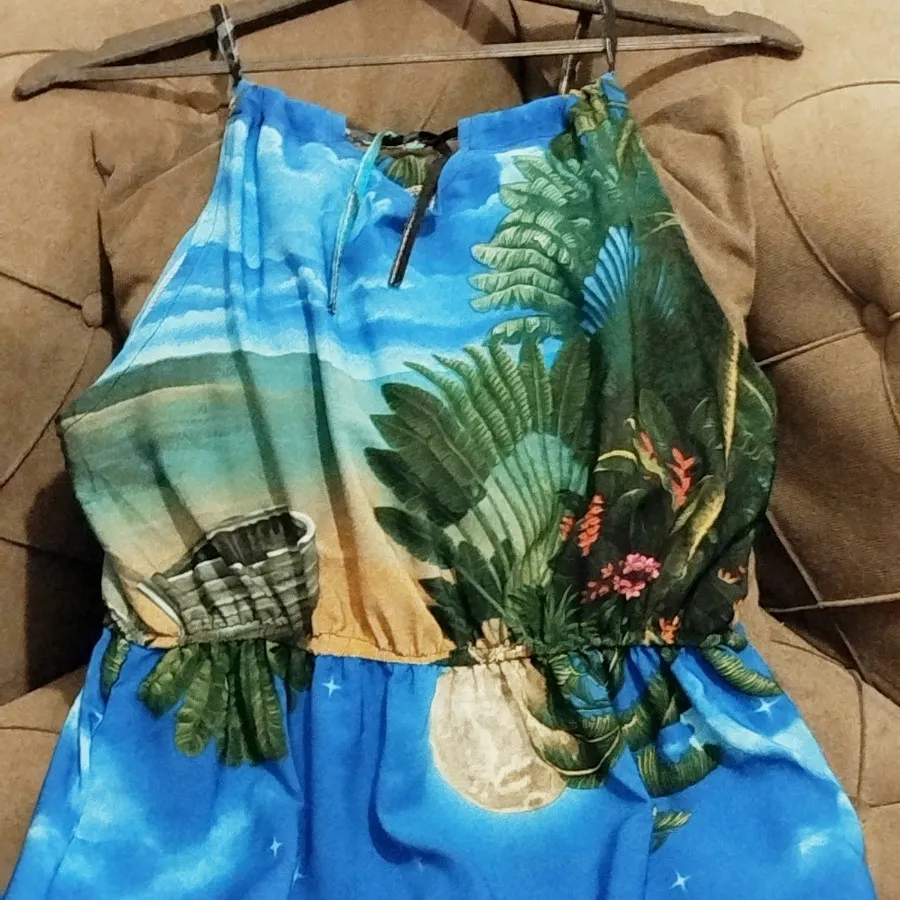 پیراهن ساحلی