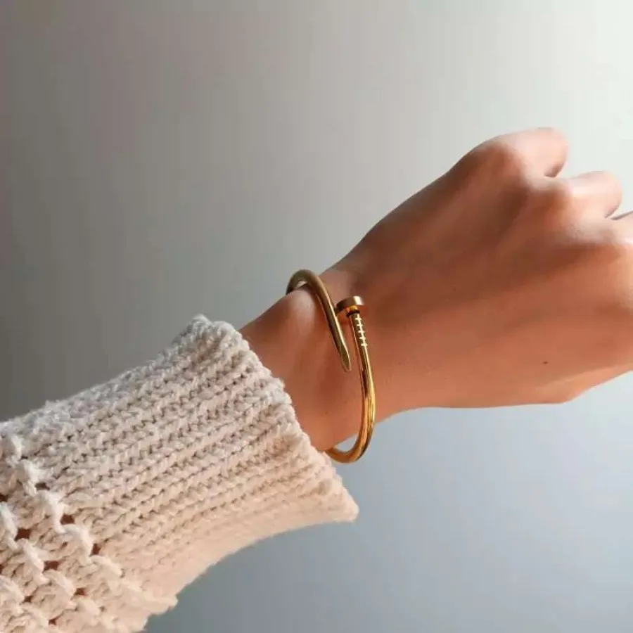 بنگل میخی کارتیه