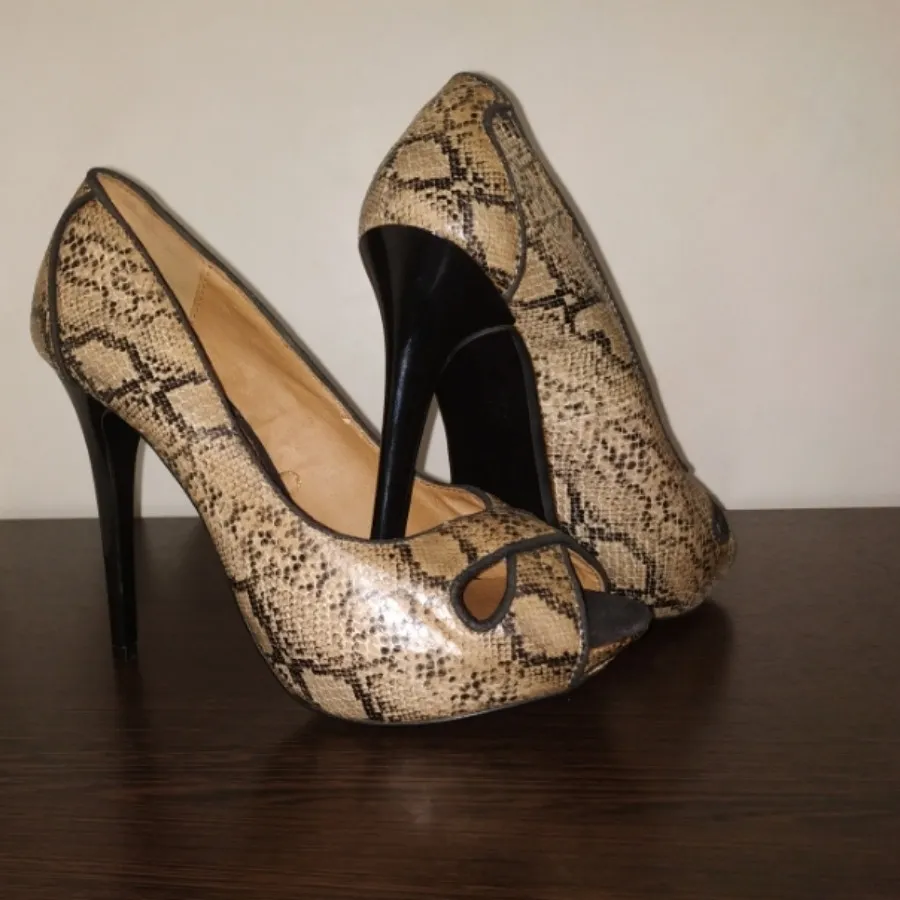 کفش مجلسی زنانه