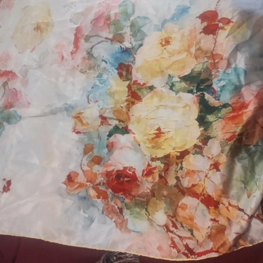 روسری ساتن دور دستدوز