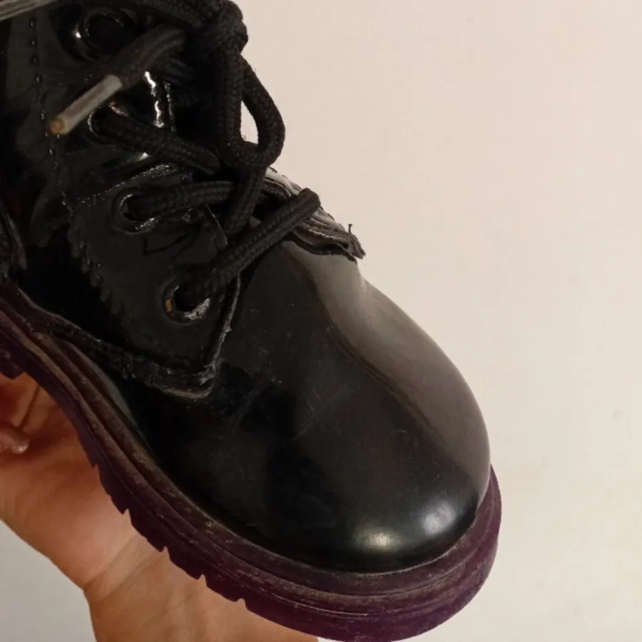 بوت مشکی دختر و پسر