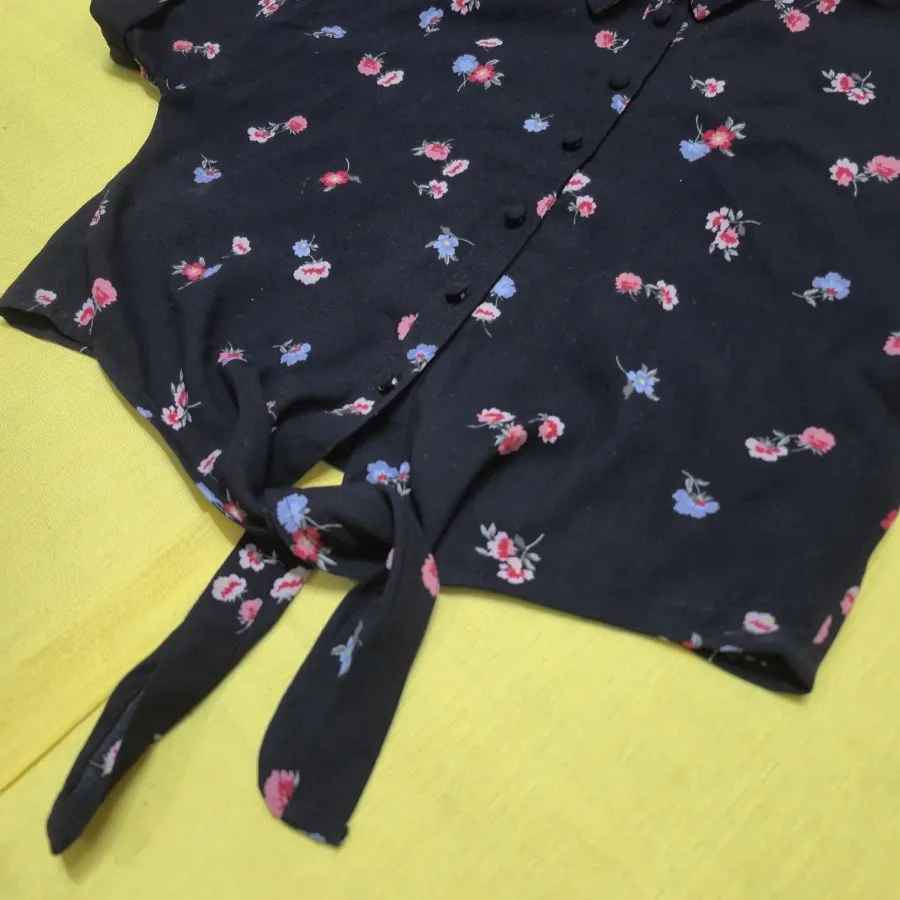 نیم تنه گره ای