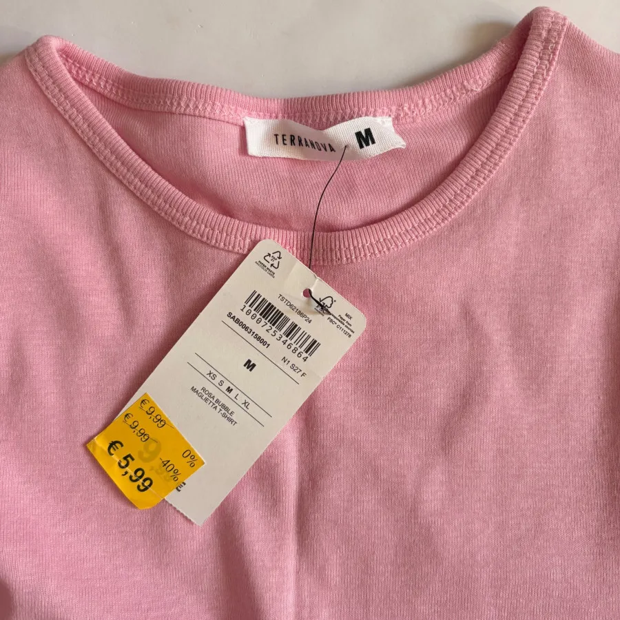 نیم تنه صورتی