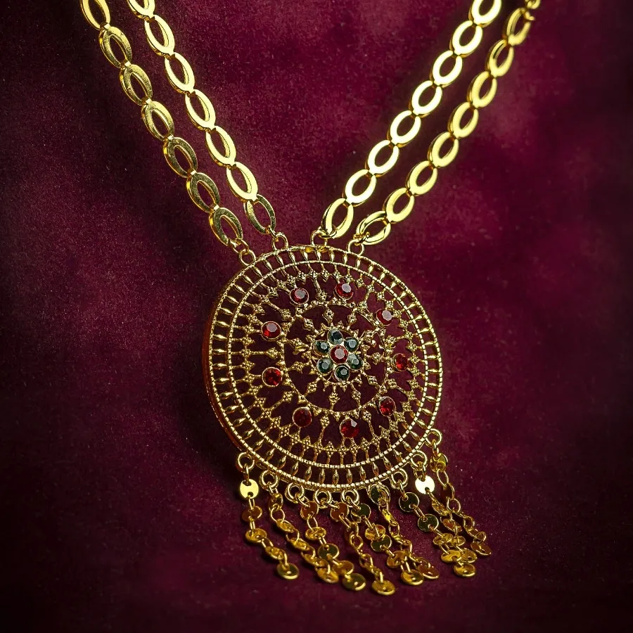 مدال و گوشواره هندی