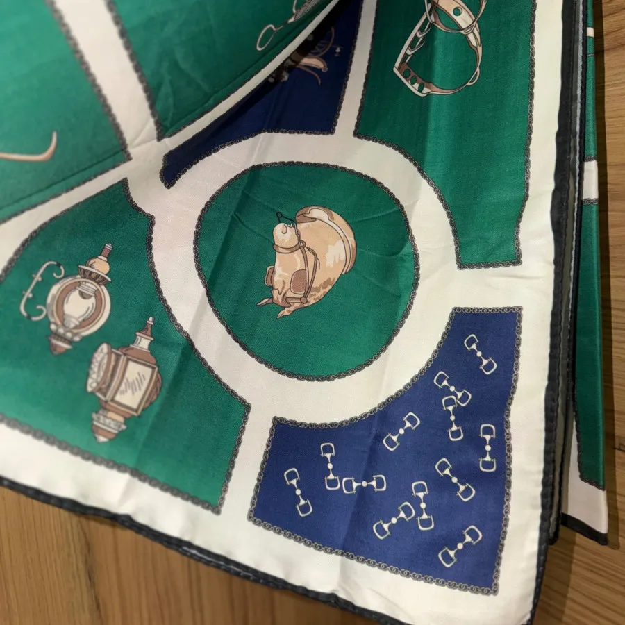 روسری قواره بزرگ طرحدار
