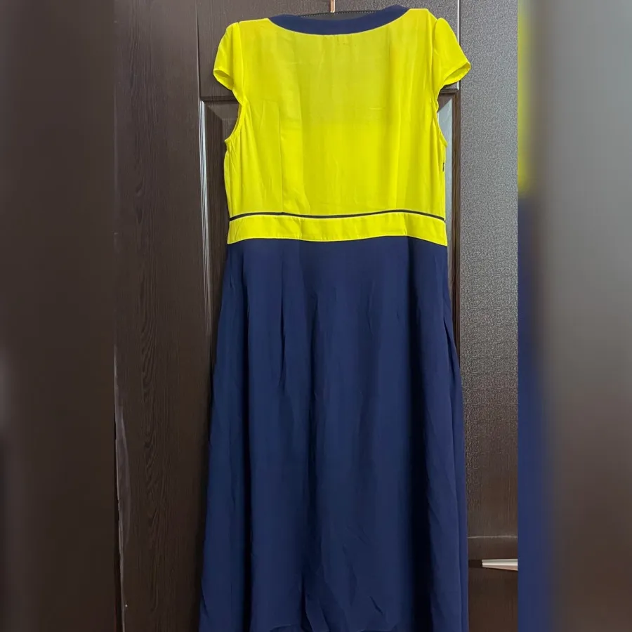 لباس کره ای کاملا نو