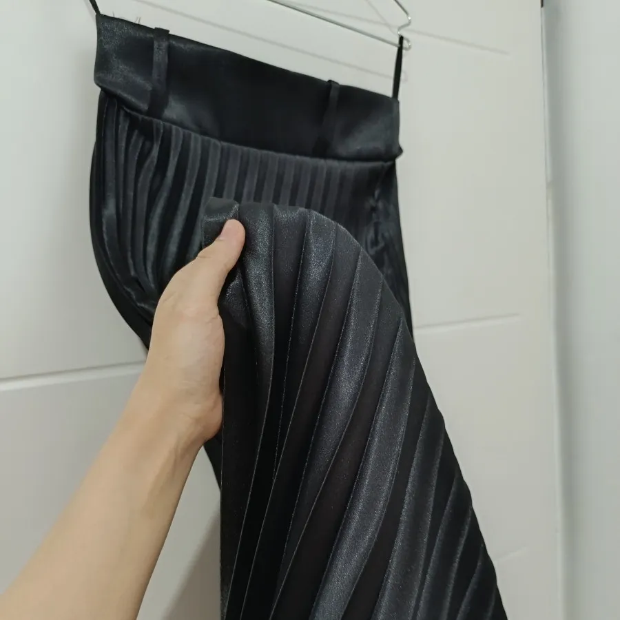 دامن پلیسه مشکی