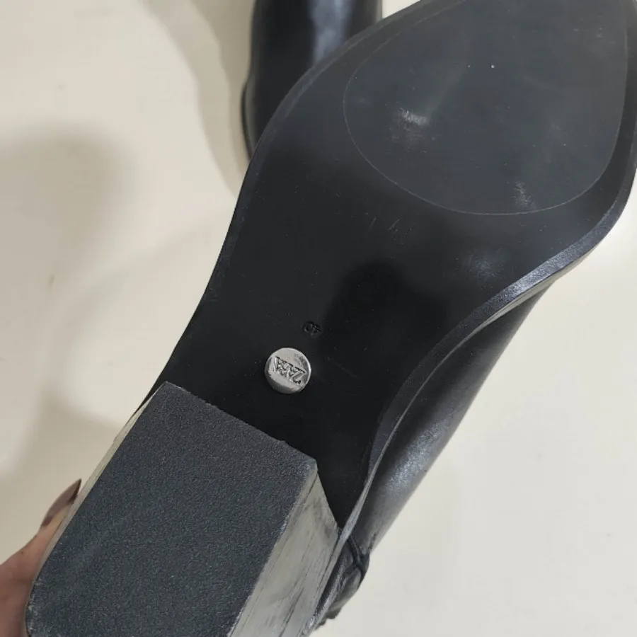 بوت زارا اورجینال