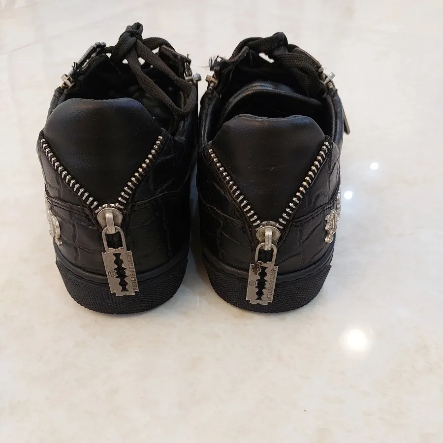 کتونی برند ایتالیایی