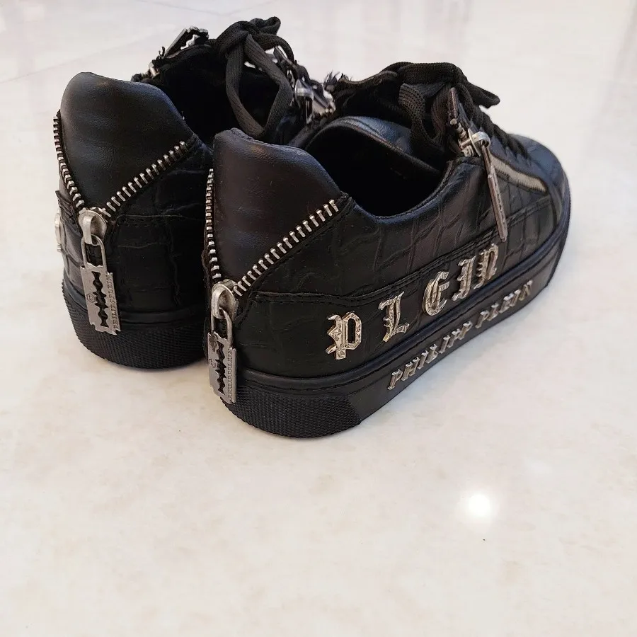 کتونی برند ایتالیایی