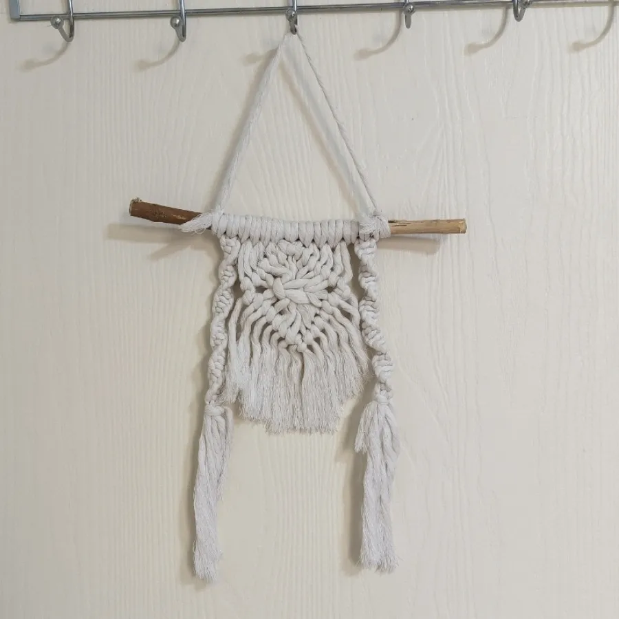 دو عدد مکرومه