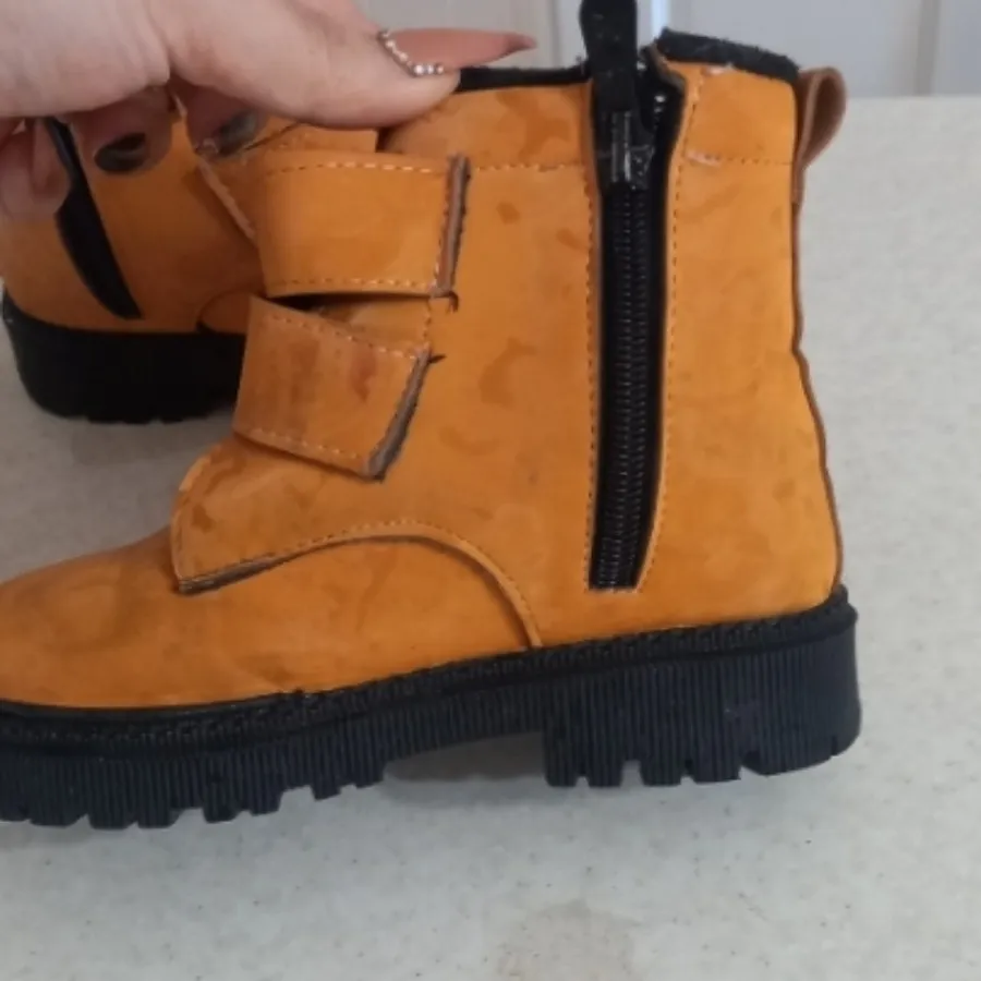 بوت بچه گانه