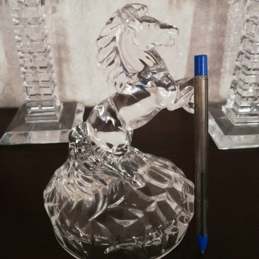 مجسمه کریستال اسب